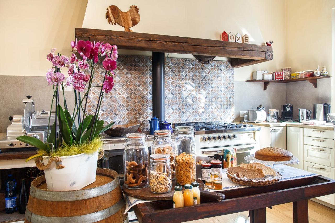 Bed and Breakfast Il Pettirosso Сантарканджело-ді-Романья Екстер'єр фото